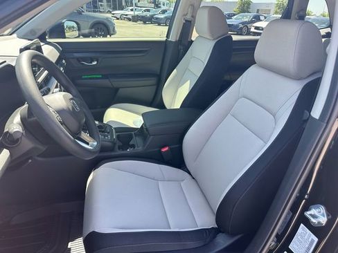 Used 2025 Honda CR-V EX image 14