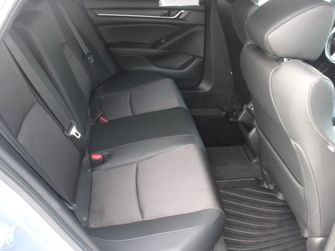 Used 2021 Honda Accord Sport image 17