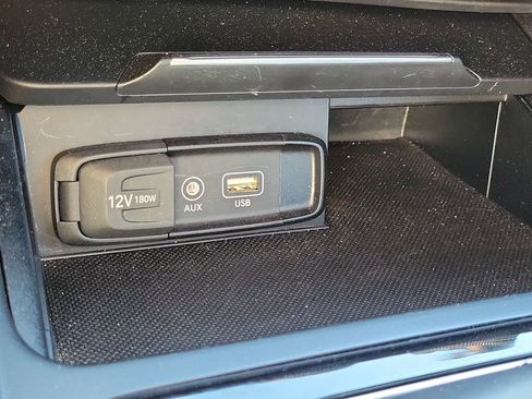 Used 2019 Genesis G70 2.0T Sport image 12