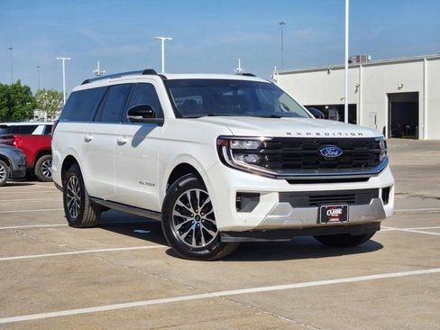 Used 2025 Ford Expedition Max Platinum image 2
