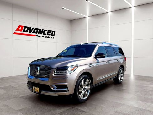 Used 2018 Lincoln Navigator Reserve w/ Technology Package AWD/4WD image 5