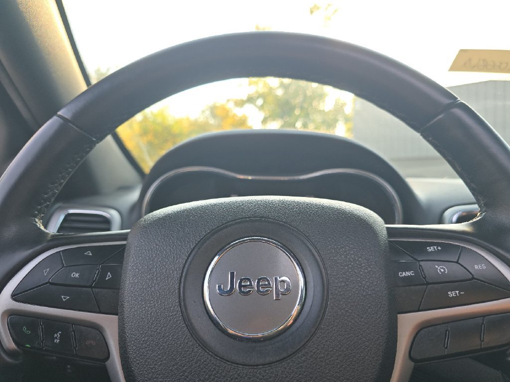 Used 2018 Jeep Grand Cherokee Altitude AWD/4WD image 28