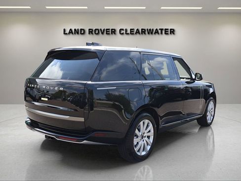 New 2026 Land Rover Range Rover Long Wheelbase SE AWD/4WD image 5