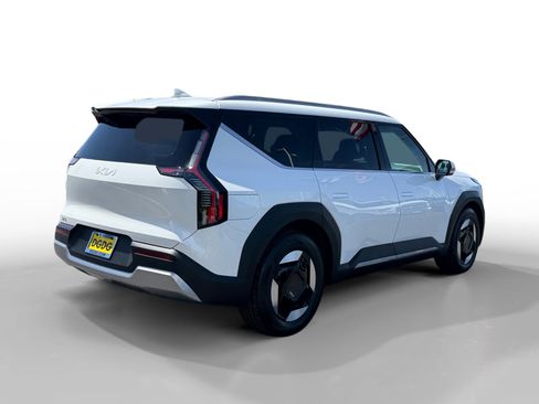 Used 2024 Kia EV9 Wind AWD/4WD image 5