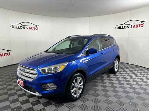 Used 2018 Ford Escape SE image 2