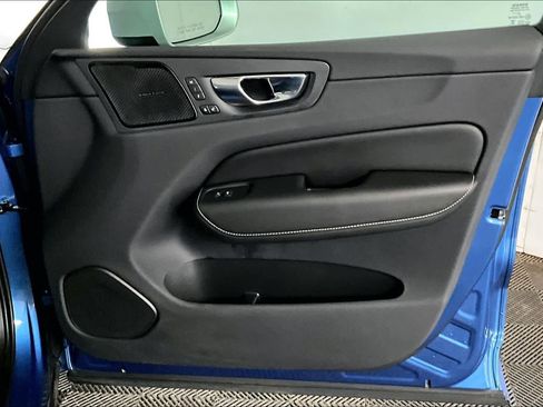 Used 2019 Volvo XC60 T6 R-Design AWD/4WD image 23
