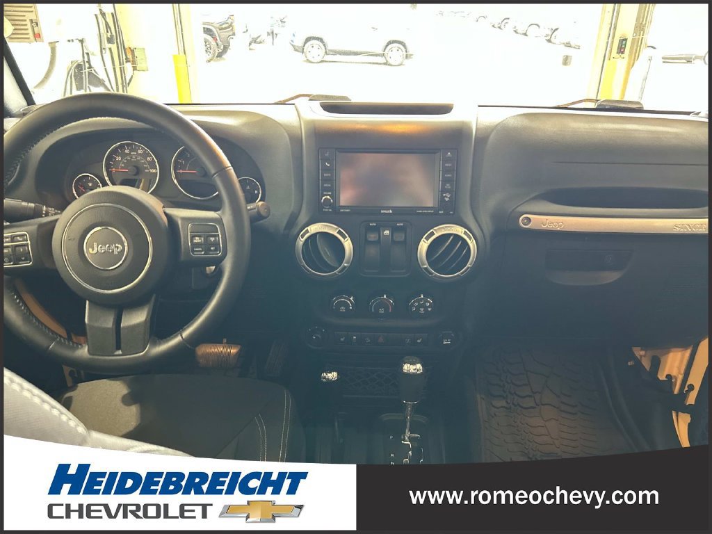 Used 2015 Jeep Wrangler Sahara w/ Connectivity Group AWD/4WD image 17