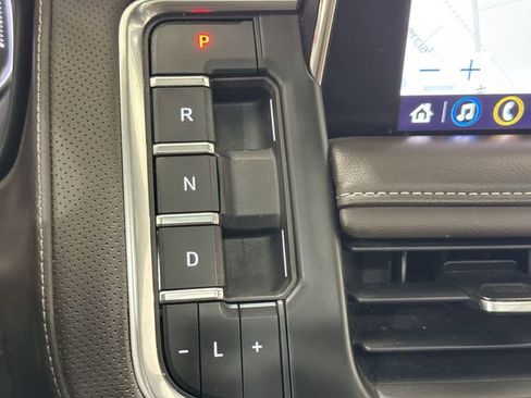 Certified 2021 GMC Yukon XL SLT w/ SLT Luxury Plus Package image 16