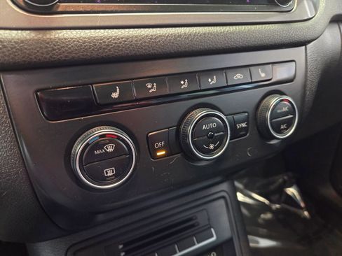 Used 2016 Volkswagen Tiguan SEL image 29