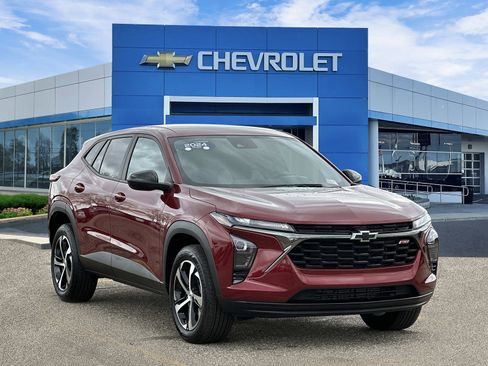 Certified 2024 Chevrolet Trax RS w/ Driver Confidence Package FWD image 6