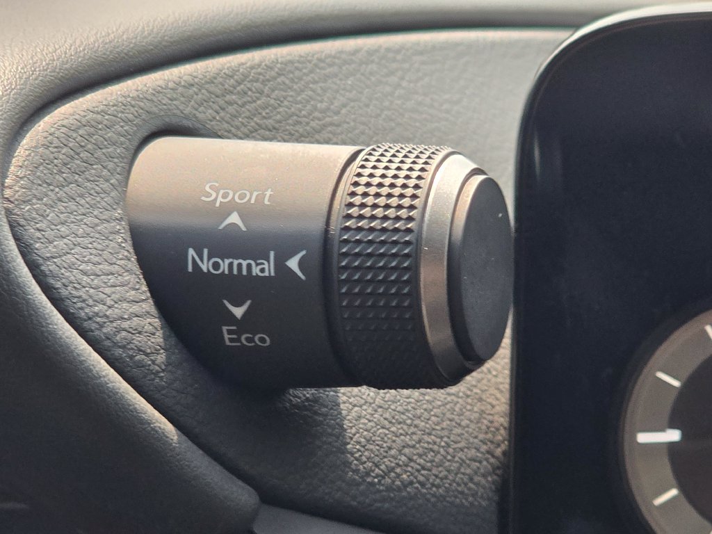 Used 2025 Lexus ES 350 w/ Premium Package FWD image 33