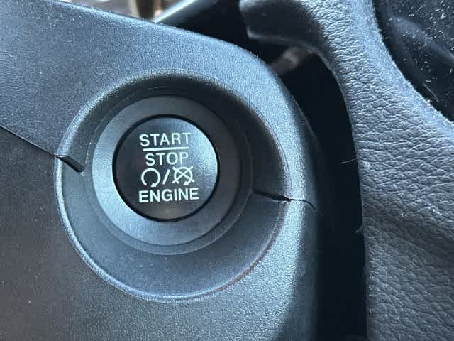 Used 2018 Jeep Compass Limited AWD/4WD image 11