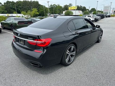Used 2017 BMW 750i RWD image 3