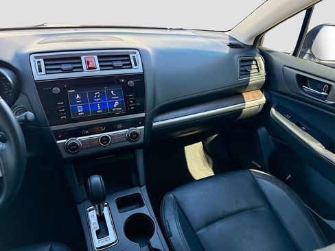 Used 2017 Subaru Outback 2.5i Limited image 31