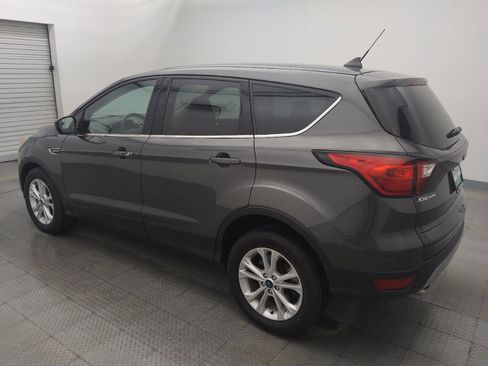 Used 2019 Ford Escape SE FWD image 3