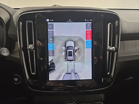 New 2026 Volvo XC40 B5 Plus w/ Protection Package Premier image 16