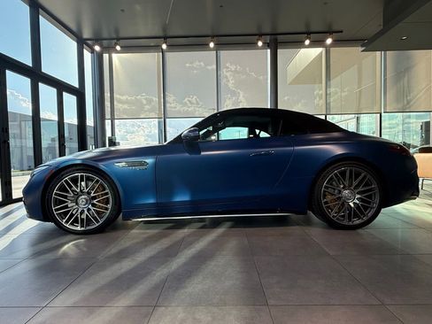 Used 2025 Mercedes-Benz SL 55 AMG 4MATIC image 2