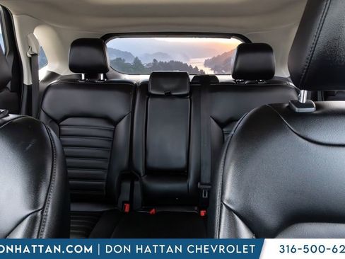 Used 2021 Ford Edge SEL w/ Convenience Package image 15