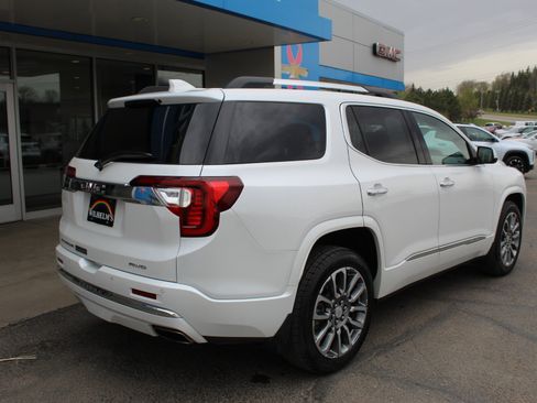 Certified 2023 GMC Acadia Denali w/ Denali Ultimate Package AWD/4WD image 3