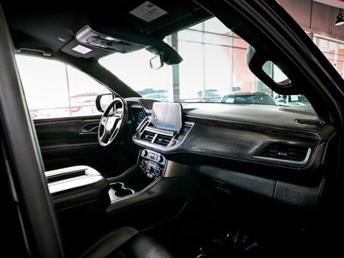 Used 2022 Chevrolet Suburban Z71 AWD/4WD image 27