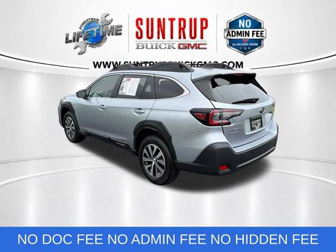 Used 2024 Subaru Outback Premium AWD/4WD image 3