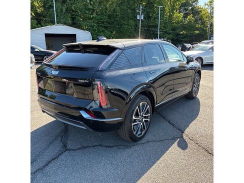 Used 2026 Cadillac Optiq Sport 1 w/ LPO, Floor Liner Package AWD/4WD image 3