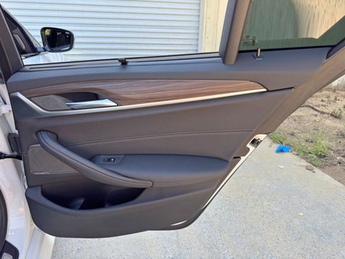 Used 2021 BMW 540i w/ Executive Package RWD image 48