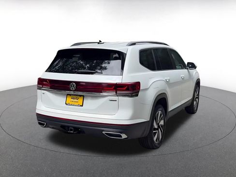 Used 2025 Volkswagen Atlas SE AWD/4WD image 14