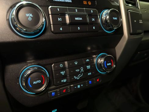 Used 2020 Ford F350 Lariat AWD/4WD image 20