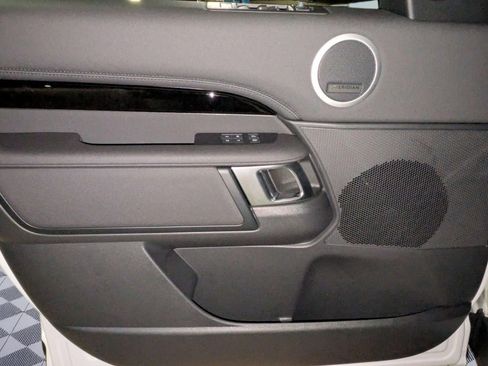 New 2026 Land Rover Discovery S AWD/4WD image 11