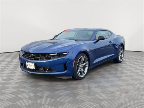 Used 2023 Chevrolet Camaro LT w/ Technology Package image 3