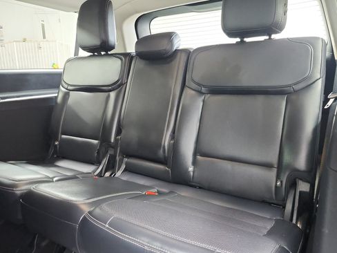 Used 2025 Ford Expedition Max Platinum AWD/4WD image 12
