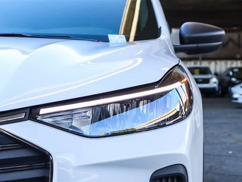 Used 2025 Ford Escape ST-Line w/ Equipment Group 301A image 7