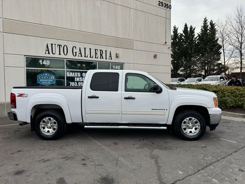 Used 2009 GMC Sierra 1500 SLE w/ Power Pack Plus image 13