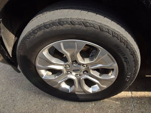 Used 2022 Ford F150 Platinum w/ Equipment Group 701A High image 11