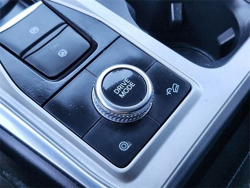 Certified 2022 Ford Explorer XLT w/ Equipment Group 202A image 27