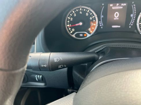 Used 2017 Jeep Renegade Sport w/ Power & Air Group image 22