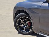 Used 2023 Alfa Romeo Stelvio Veloce image 5