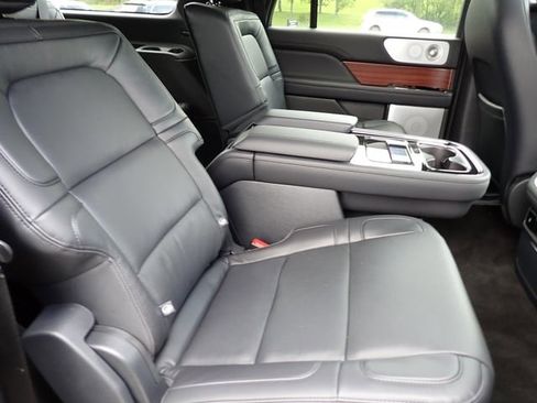 New 2024 Lincoln Navigator L Reserve image 13