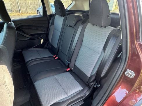 Used 2018 Ford Escape SE image 9