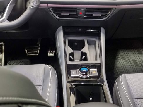 New 2026 Volkswagen Tiguan SEL R-Line image 40