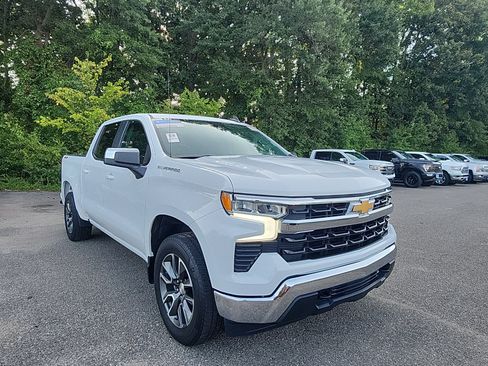Used 2023 Chevrolet Silverado 1500 LT AWD/4WD image 7