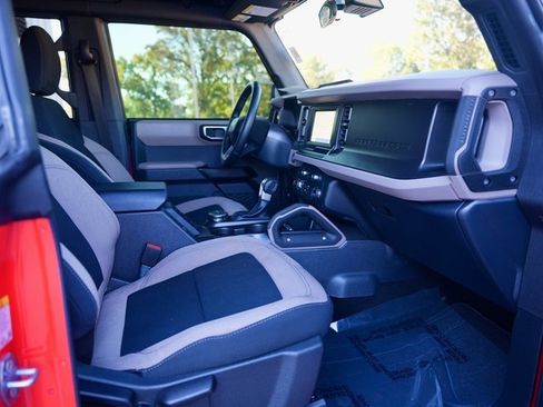 Used 2022 Ford Bronco Big Bend image 7