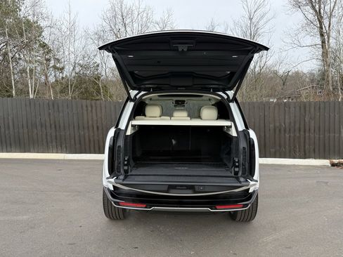 New 2025 Land Rover Range Rover SE image 5