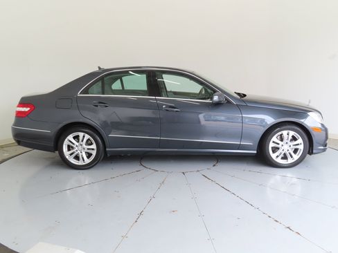 Used 2011 Mercedes-Benz E 350 Sedan image 2