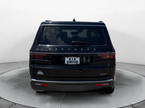 Used 2022 Jeep Wagoneer Series II AWD/4WD image 4