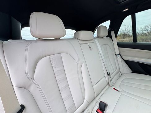 Certified 2022 BMW X5 xDrive40i w/ M Sport Package image 27