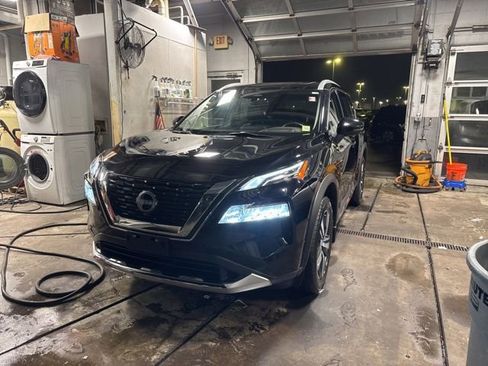 Used 2023 Nissan Rogue Platinum w/ Platinum Premium Package image 5