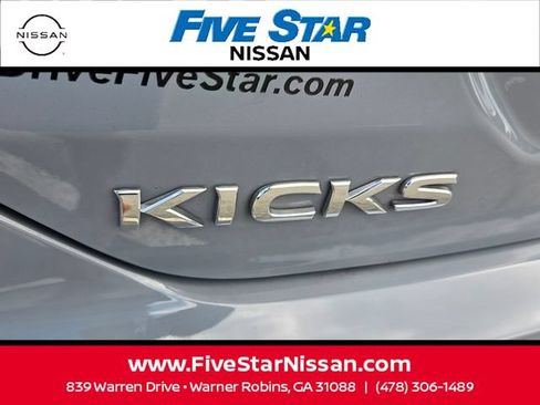 Used 2023 Nissan Kicks SV FWD image 11