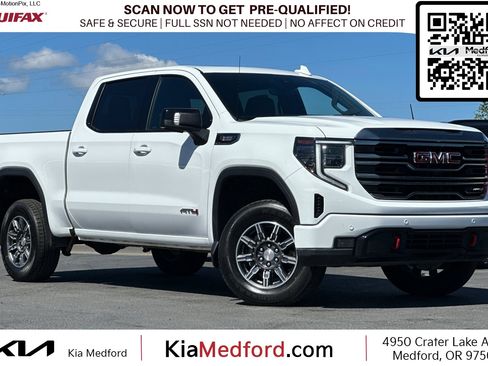 Used 2024 GMC Sierra 1500 AT4 w/ Technology Package AWD/4WD image 1
